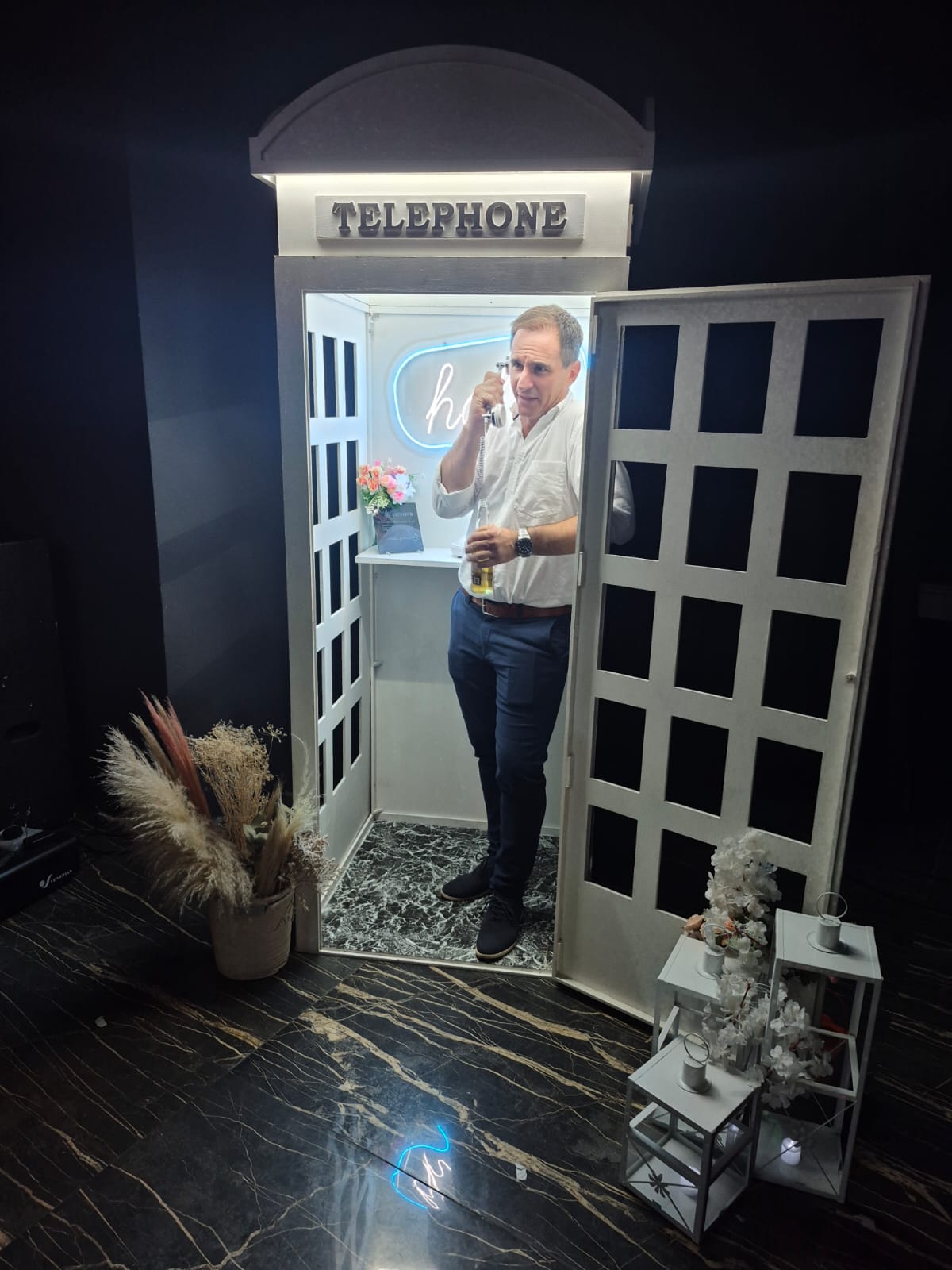 Cabina telefónica para mensajes de voz